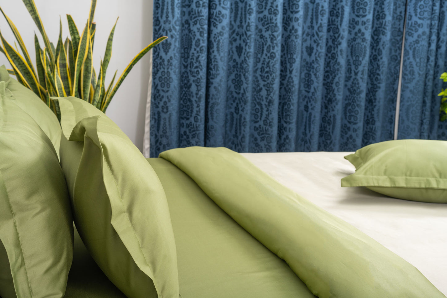 SHIMMERING OLIVE & FOREST SAGE DUVET COVER